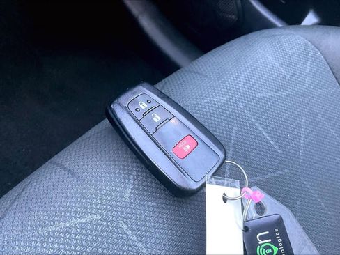 Used 2024 Toyota RAV4 XLE image 15