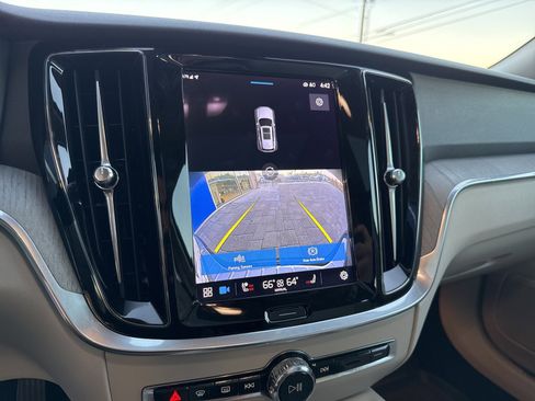 Used 2023 Volvo V60 B5 Cross Country Plus w/ Climate Package image 24