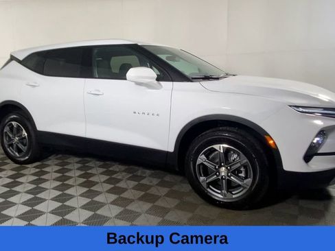 Certified 2025 Chevrolet Blazer LT w/ LPO, Cargo Package image 4