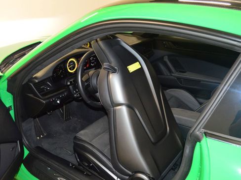 Certified 2023 Porsche 911 GT3 RWD image 32