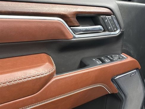 Used 2024 GMC Sierra 2500 Denali Ultimate w/ Snow Plow Prep/Camper Package image 24