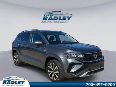 Certified 2023 Volkswagen Taos SE w/ Panoramic Sunroof Package