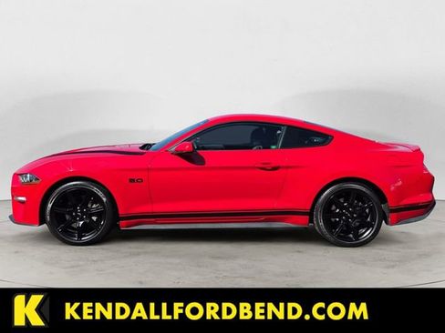 Used 2019 Ford Mustang GT RWD image 2