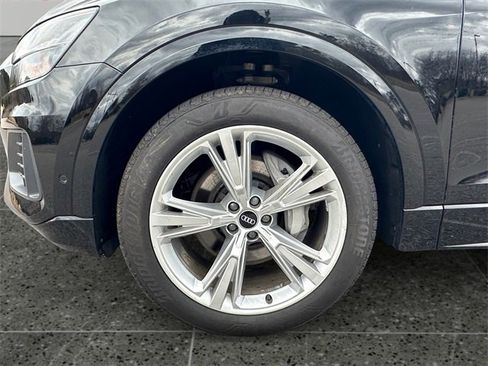 Used 2021 Audi Q8 Premium Plus w/ Premium Plus Package image 14