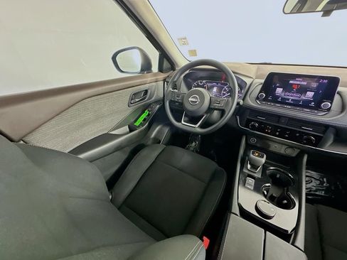 Used 2023 Nissan Rogue S AWD/4WD image 11