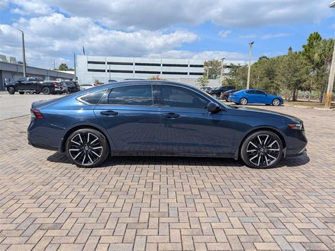 Used 2024 Honda Accord Touring image 12