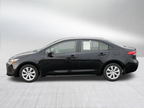 Certified 2025 Toyota Corolla LE FWD image 4