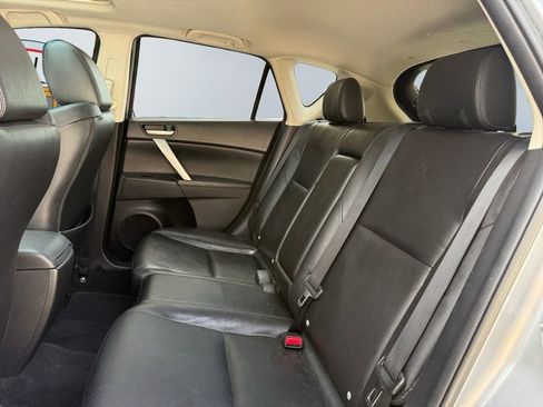 Used 2013 MAZDA MAZDA3 i Grand Touring w/ Tech Pkg image 18