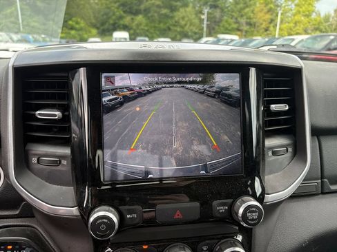 Used 2022 RAM 1500 Big Horn AWD/4WD image 18