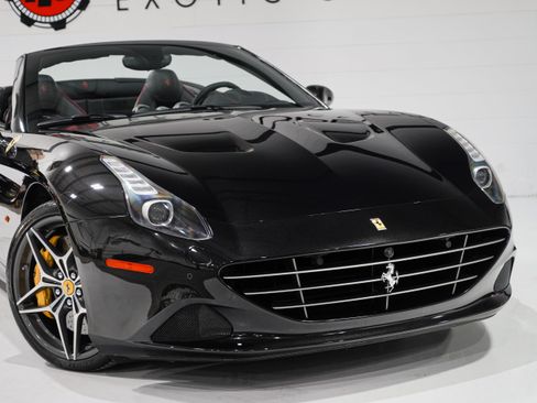 Used 2016 Ferrari California T RWD image 27