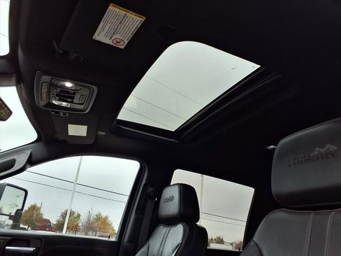 Used 2023 Chevrolet Silverado 2500 High Country w/ LPO, Hitch Package image 17