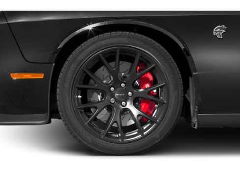 Used 2015 Dodge Challenger SRT Hellcat RWD image 14