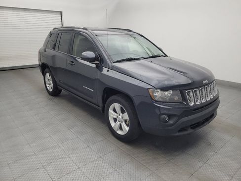 Used 2014 Jeep Compass Latitude w/ Sun/Sound Group FWD image 13