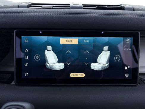 Used 2023 Land Rover Defender 110 X-Dynamic SE image 28