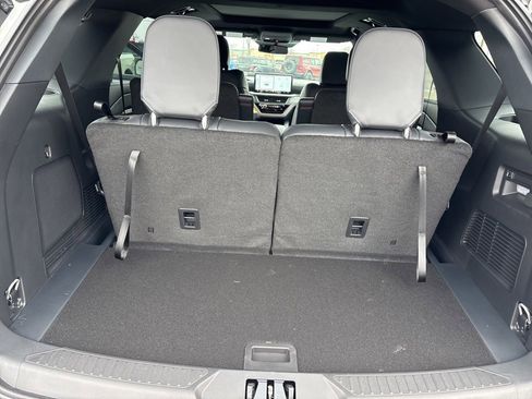 New 2026 Ford Explorer ST-Line w/ ST-Line Street Pack image 30