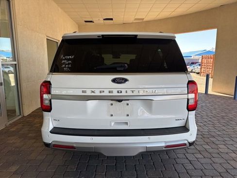 Used 2024 Ford Expedition Max XLT RWD image 3