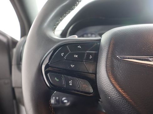 Used 2023 Chrysler 300 S image 43