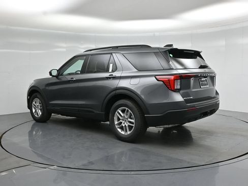 New 2026 Ford Explorer Active RWD image 6