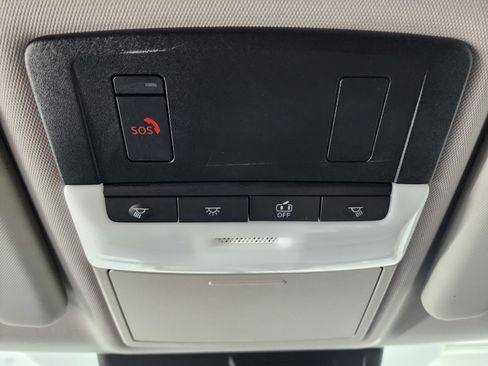 Used 2022 Mitsubishi Outlander SE AWD/4WD image 46