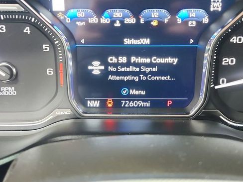 Used 2021 GMC Yukon XL Denali w/ Denali Premium Package image 23