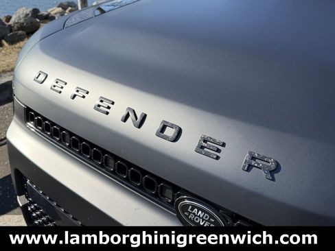 Used 2025 Land Rover Defender 110 image 13