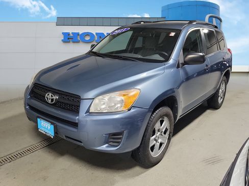 Used 2011 Toyota RAV4 4WD image 2