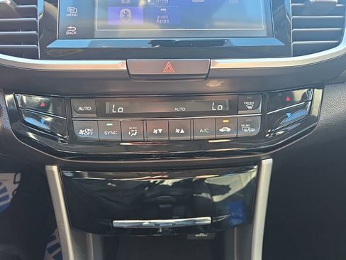 Used 2017 Honda Accord Touring image 32