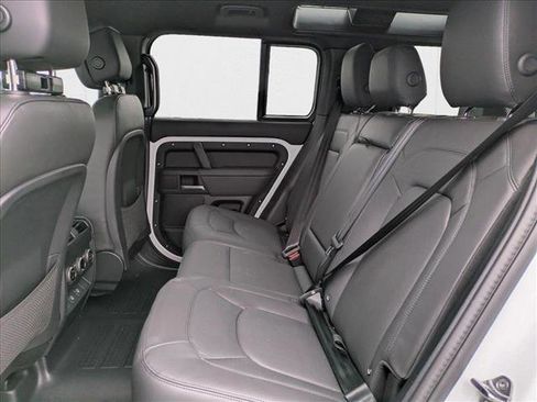 New 2025 Land Rover Defender 110 X-Dynamic SE image 16