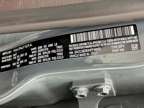 Used 2017 Jeep Renegade Limited image 33