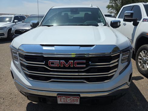 Used 2026 GMC Sierra 1500 SLT AWD/4WD image 2