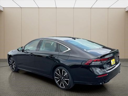 Used 2026 Honda Accord Touring image 4