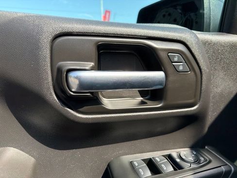 Used 2025 Chevrolet Silverado 1500 Custom w/ LPO, Dark Essentials Package AWD/4WD image 11
