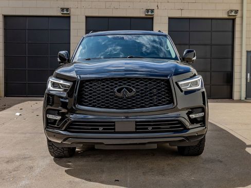 Used 2019 INFINITI QX80 Luxe w/ 22" Wheel Package RWD image 2