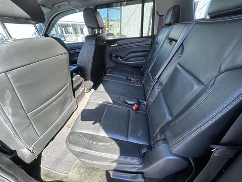 Used 2017 GMC Yukon XL SLE image 19