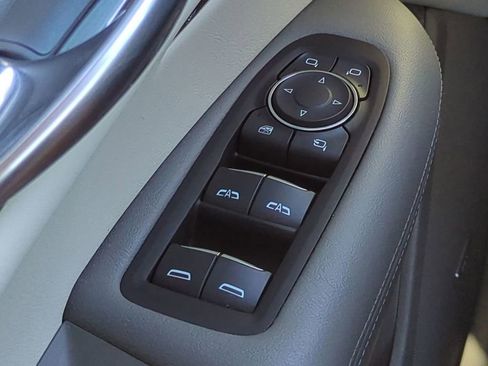 Used 2019 Cadillac XT5 Luxury image 24