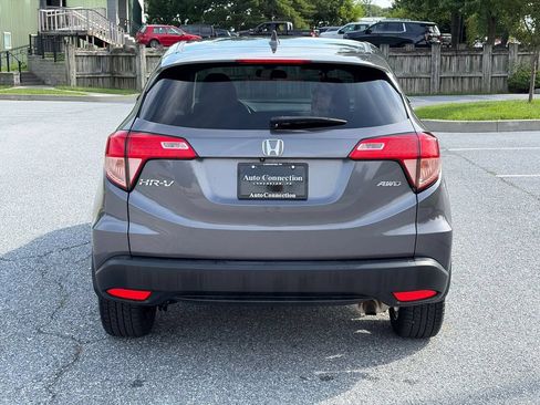 Used 2018 Honda HR-V EX image 7