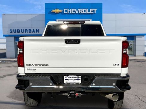 Used 2024 Chevrolet Silverado 2500 LTZ w/ LTZ Convenience Package image 4