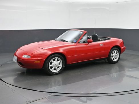 Used 1990 MAZDA MX-5 Miata RWD image 3