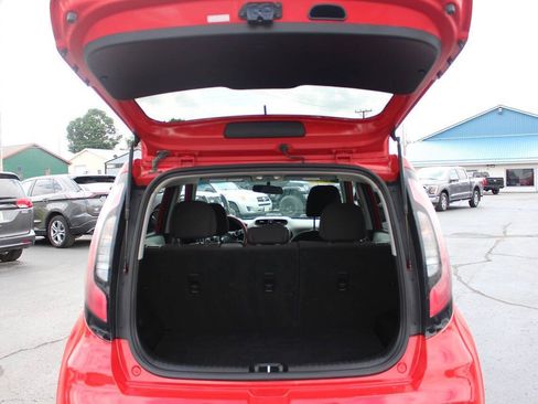 Used 2019 Kia Soul w/ Option Group 020 FWD image 6