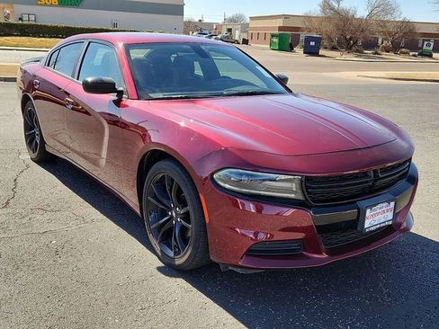 Used 2018 Dodge Charger SXT w/ Blacktop Package image 6
