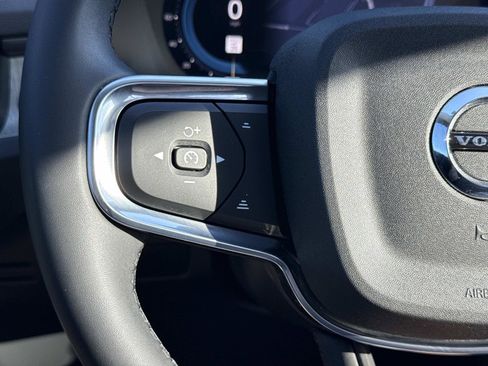 Used 2024 Volvo XC40 B5 Plus w/ Protection Package Premier image 9