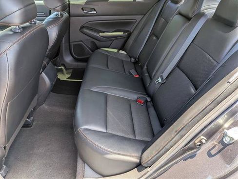 Used 2022 Nissan Altima 2.5 SR FWD image 18