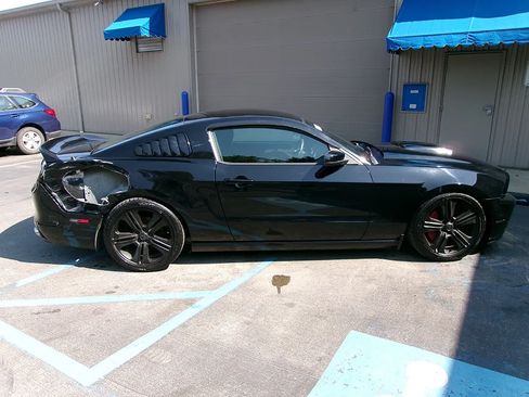 Used 2014 Ford Mustang Coupe w/ V6 Performance Package RWD image 5