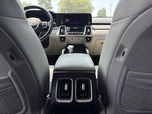 Used 2022 Kia Sorento EX w/ Panoramic Sunroof Package FWD image 22