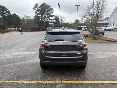 Used 2020 Jeep Compass Latitude w/ Popular Equipment Group image 6