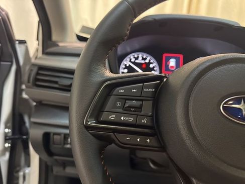 Certified 2025 Subaru Crosstrek 2.5i Limited w/ Crosstrek Mirror Package image 18