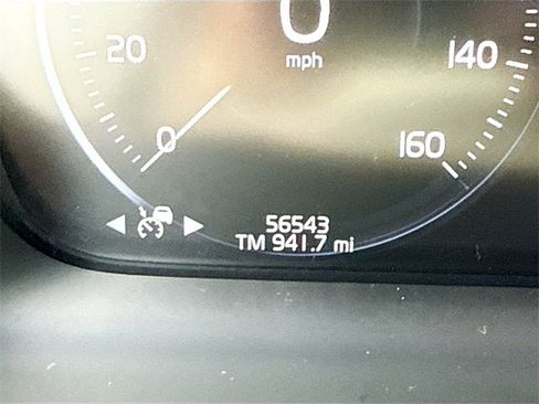 Used 2022 Volvo XC90 T5 Momentum w/ Advanced Package image 43