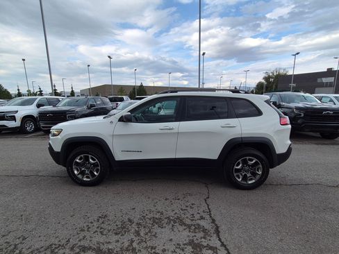 Used 2019 Jeep Cherokee Trailhawk AWD/4WD image 7