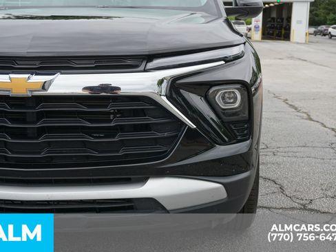 Used 2025 Chevrolet TrailBlazer LT FWD image 19