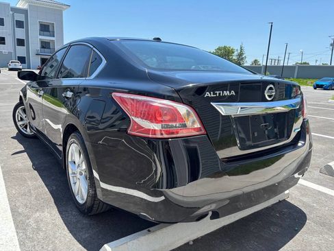 Used 2013 Nissan Altima 2.5 SV FWD image 3